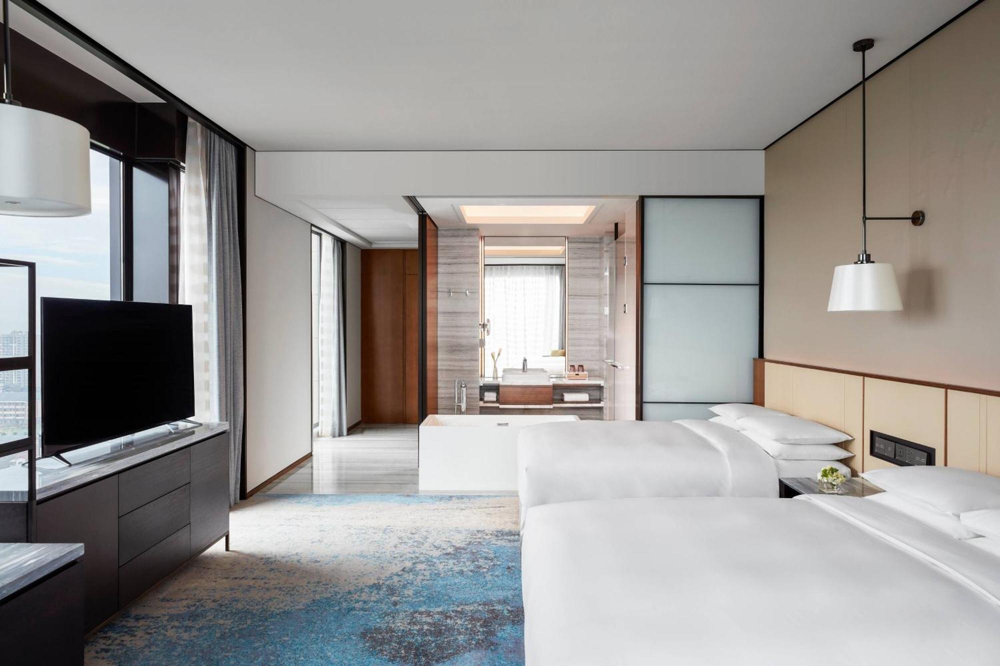 Shanghai Marriott Hotel Pudong South Nanhui Exteriör bild