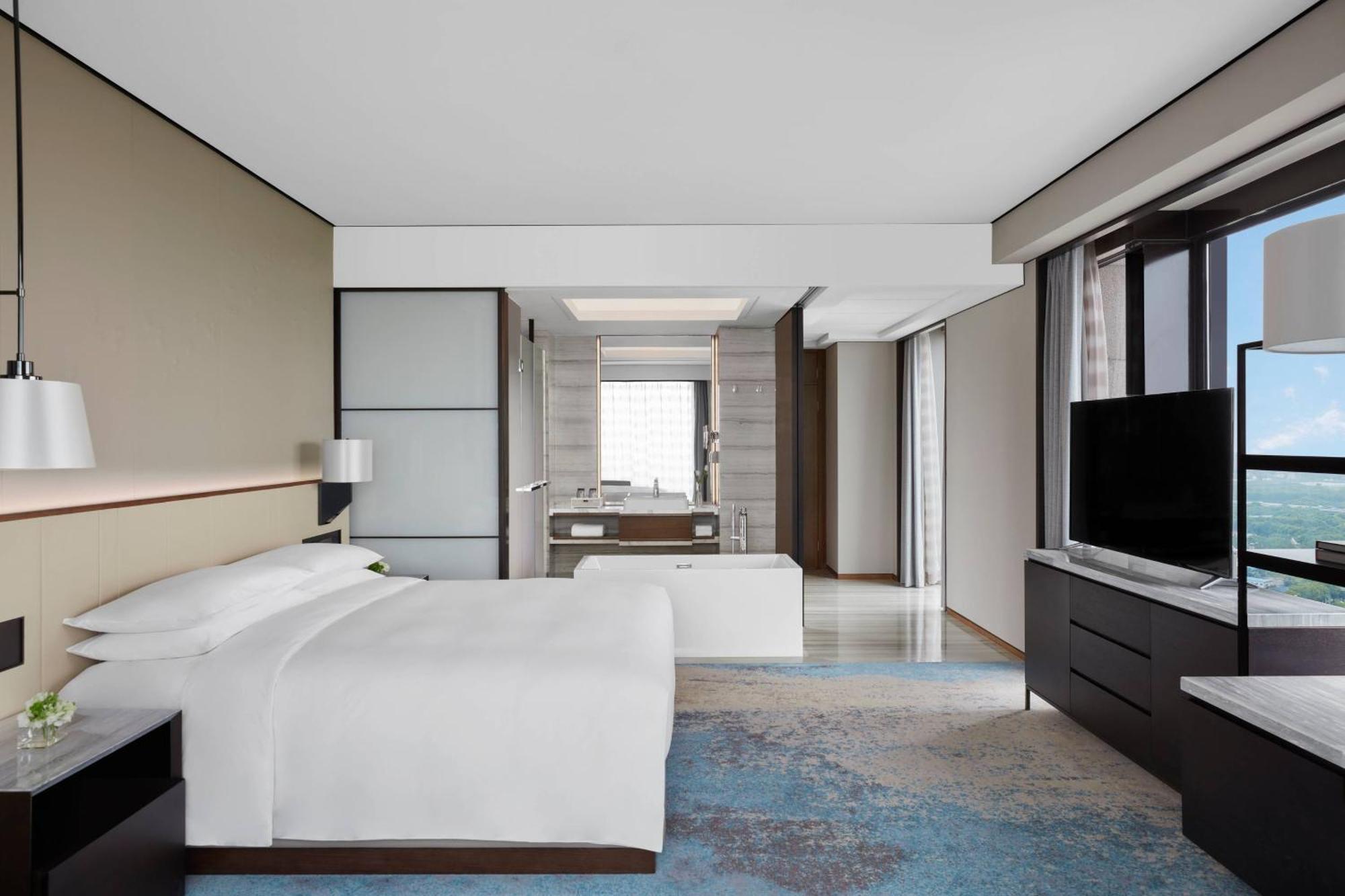 Shanghai Marriott Hotel Pudong South Nanhui Exteriör bild