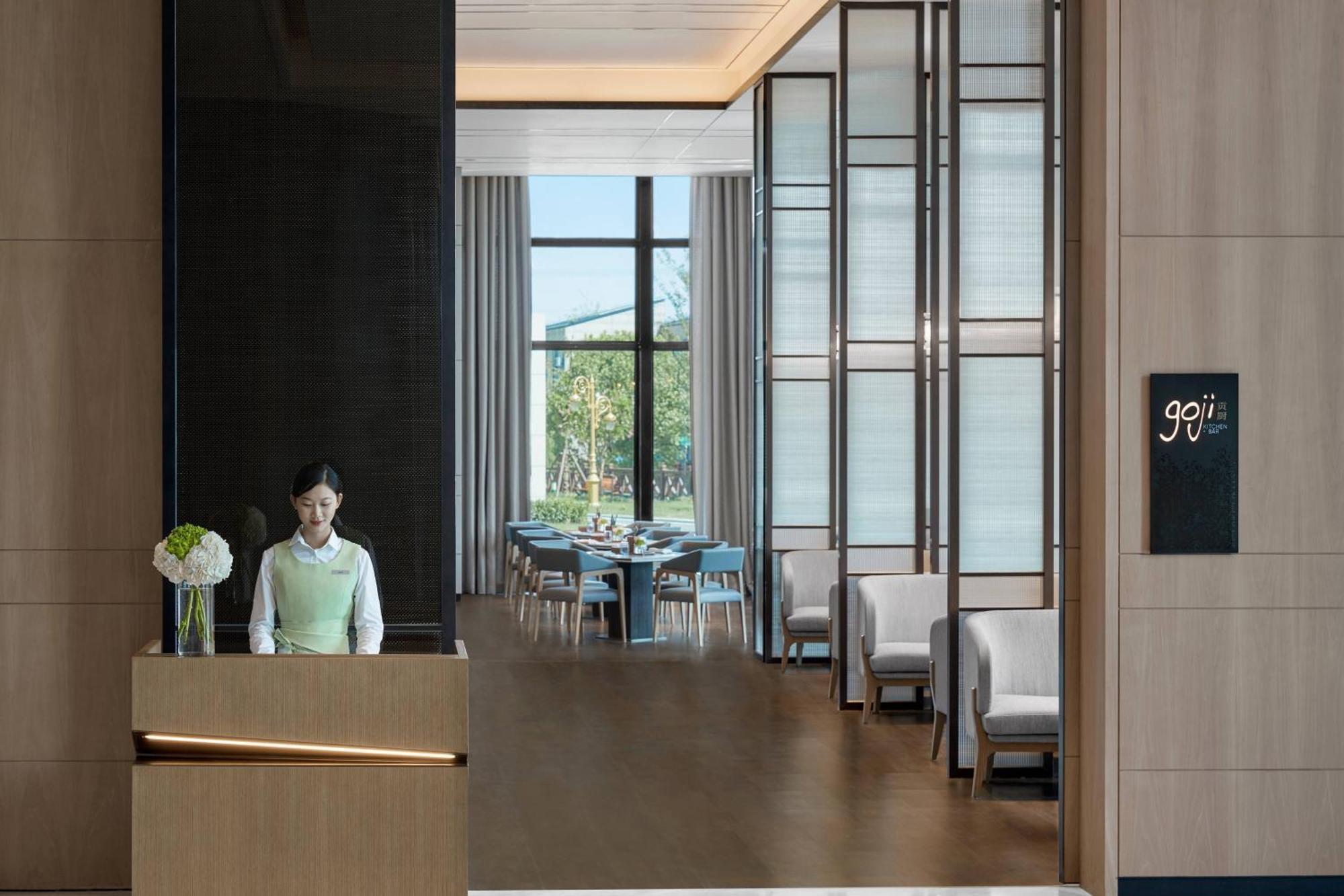 Shanghai Marriott Hotel Pudong South Nanhui Exteriör bild