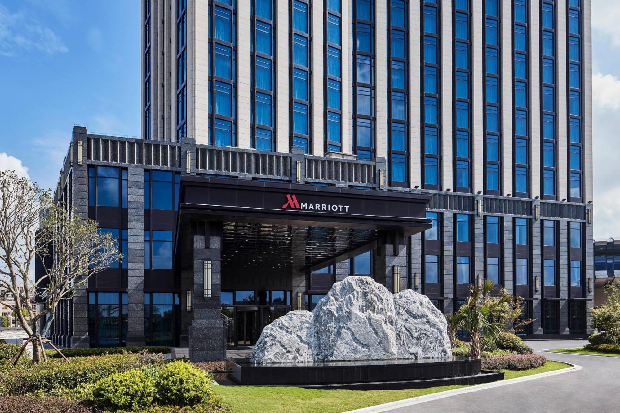 Shanghai Marriott Hotel Pudong South Nanhui Exteriör bild